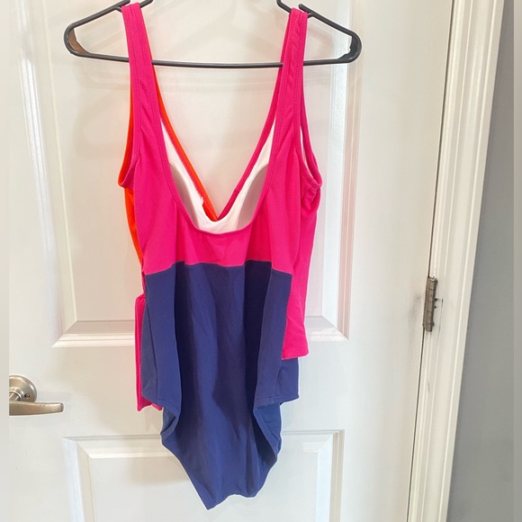 TOMMY BAHAMA UPF 50 Island Cays Colorblock Wrap-Front One-Piece Swimsuit 14 EUC - Picture 13 of 15